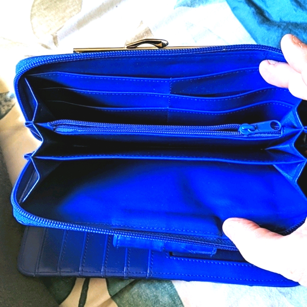 Authentic Eelskin clutch - Picture 8 of 8